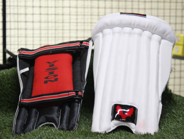 BAS Vision Wicket Keeper Pads - Image 3