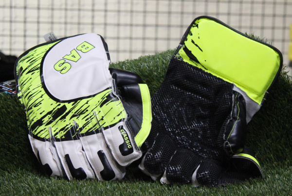 BAS Classic Wicket Keeper Gloves - Image 2